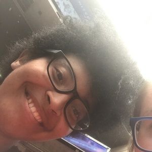 Meet your Posher, Courtney